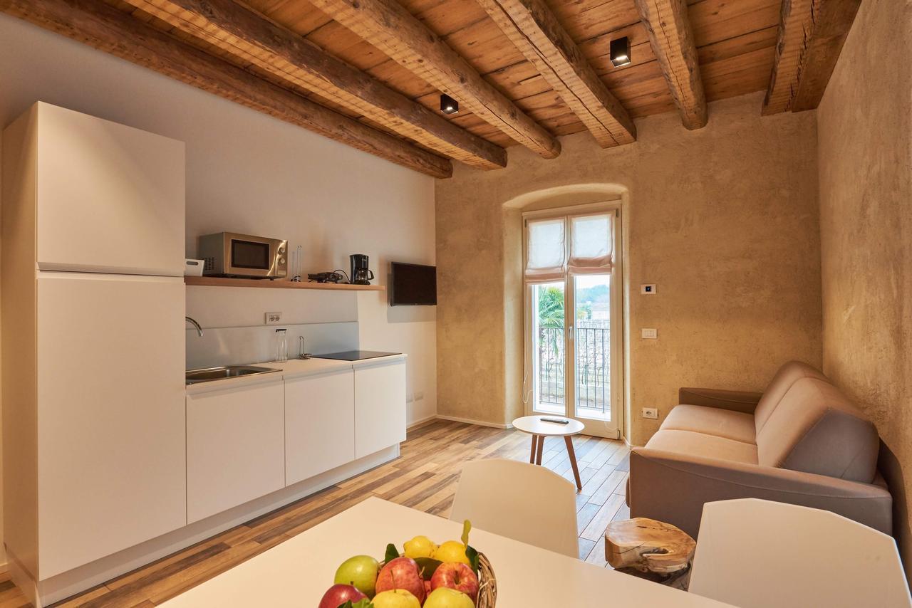 Albola Suite Holiday Apartments Riva del Garda Exterior photo
