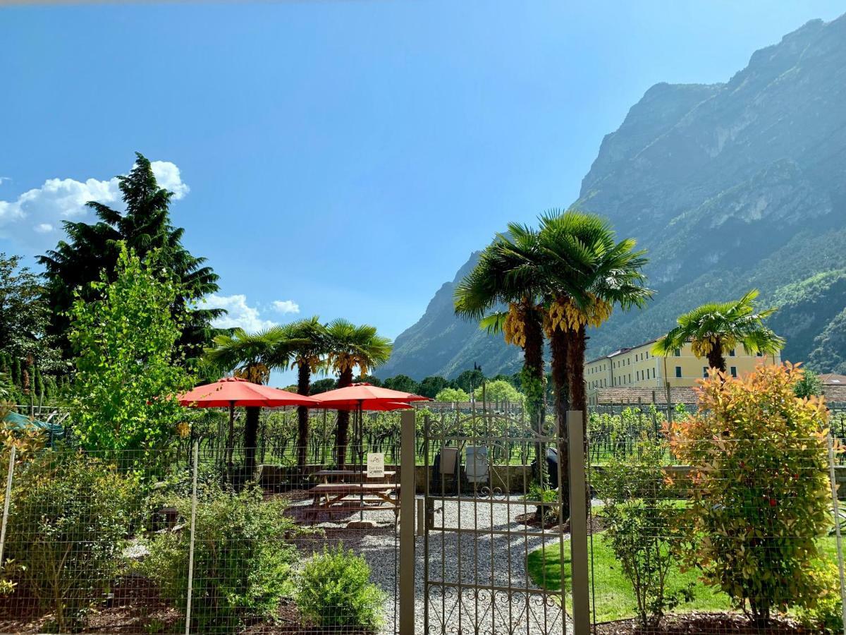 Albola Suite Holiday Apartments Riva del Garda Exterior photo